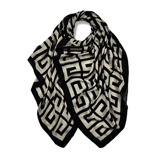 Maze printed scarf in Black