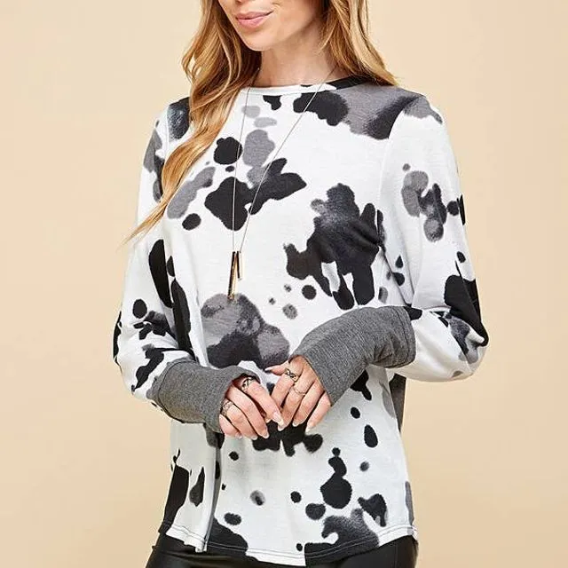 SPT5171P.PLUS SIZE COW PRINT TOP WITH OPEN THUMB CUFF Black / Size, Prepack / 2-2-2,1X-2X-3X