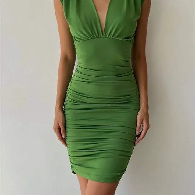Gabrielle Ruched Shoulder Padded Midi Dress (Green)