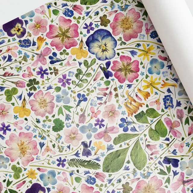 Luxury Floral Gift Wrap in Natural
