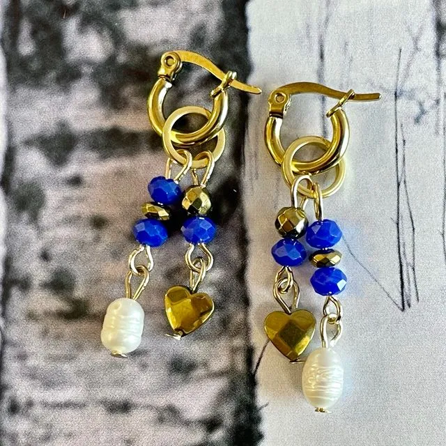Earrings kobalt blue facet bead with freshwater pearl