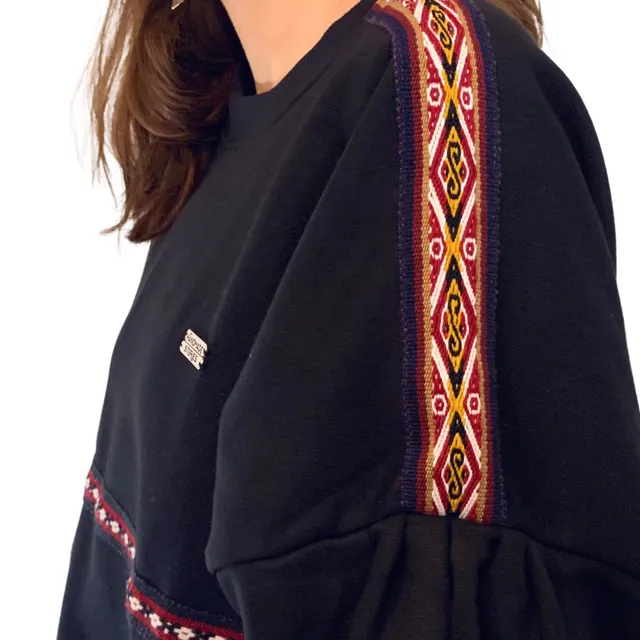 Oversized sweatshirt with Andean motifs Black