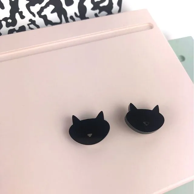 Cat earring studs
