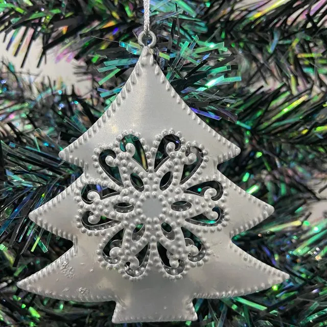 Handmade metal Christmas tree shaped Christmas tree hanging ornament