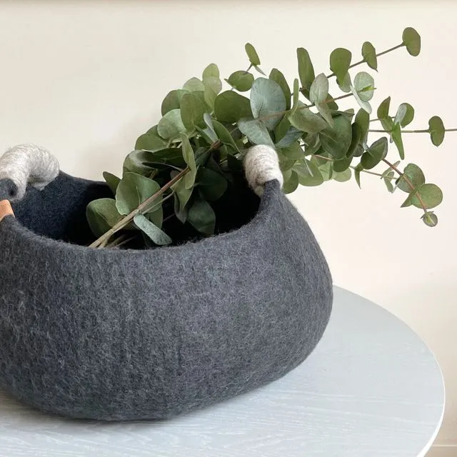Bimba Basket (Small/Navy) - Felted wool basket with handles