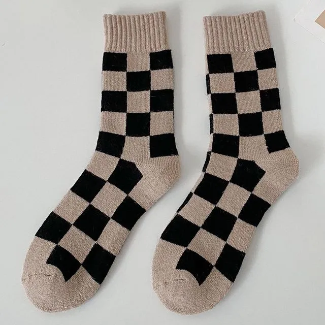 Women's Checkerboard Mid Calf Socks-Khaki Black