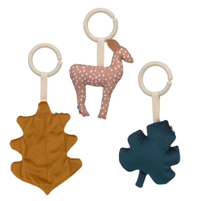 3 hanging toys Fawn
