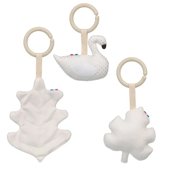 3 hanging toys Swan
