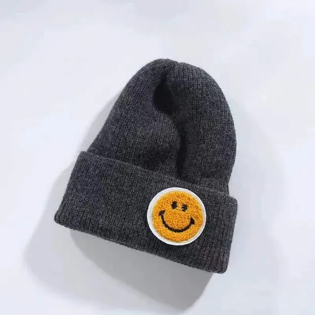 Casual Pastel Tones Yellow Smile Patch Beanie (Charcoal)
