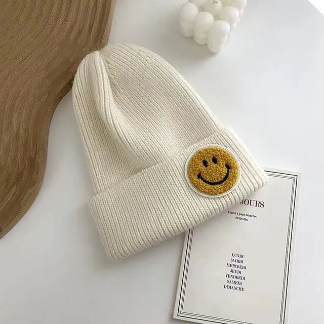 Casual Pastel Tones Yellow Smile Patch Beanie (Ivory)