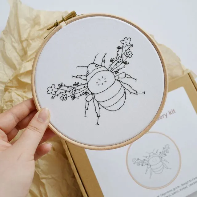 6" Bee Outline Embroidery Kit