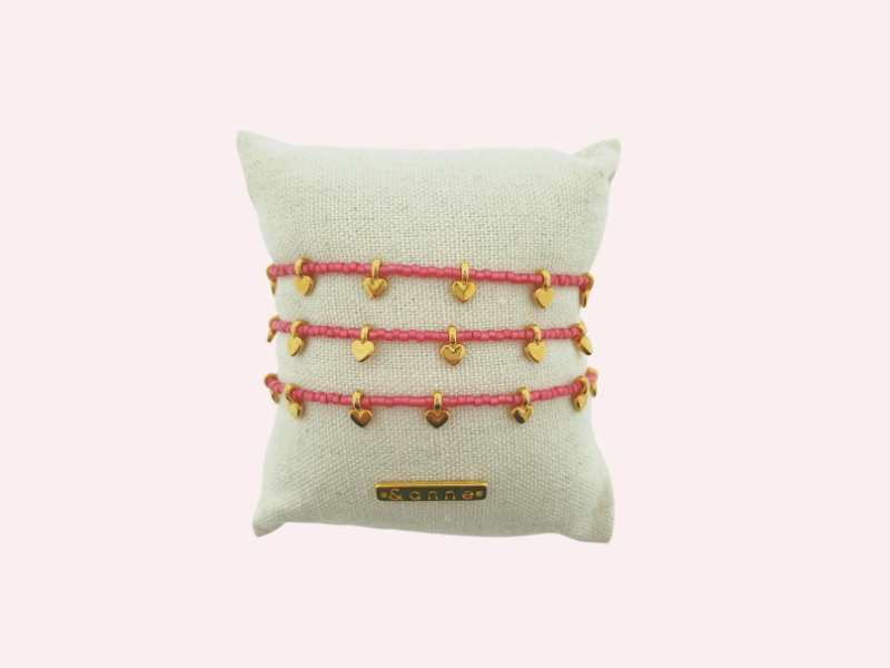 bracelet - hearts/fuchsia pink beads
