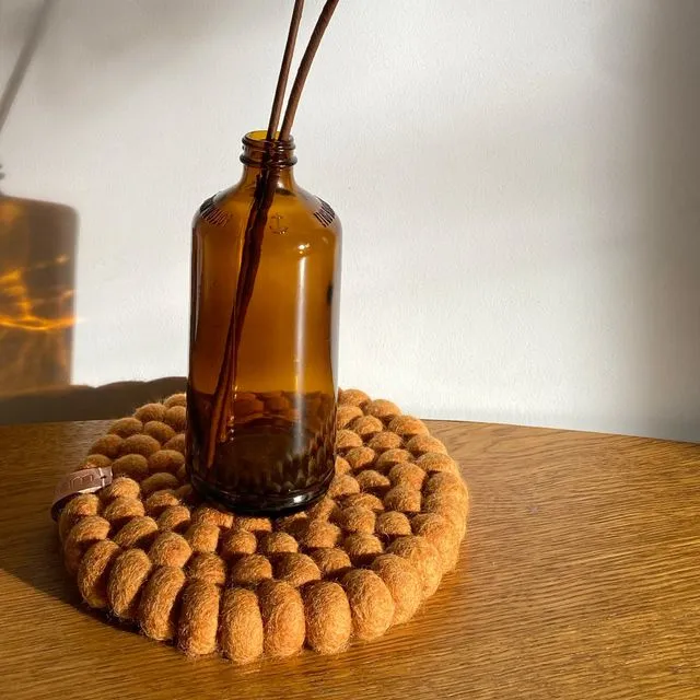 Pipa Trivet (Honey) - 100% handcrafted with felted wool balls