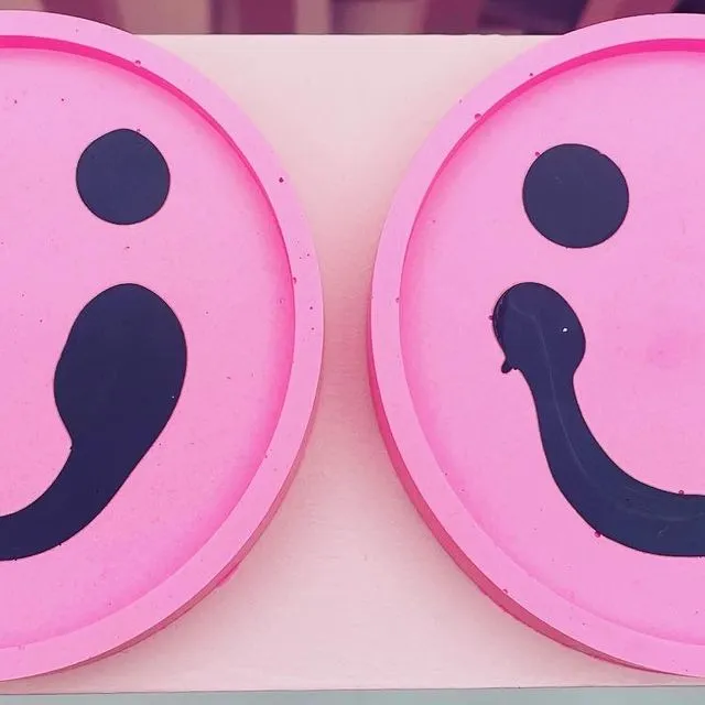 Coaster Set - Smiley - Pink & Black