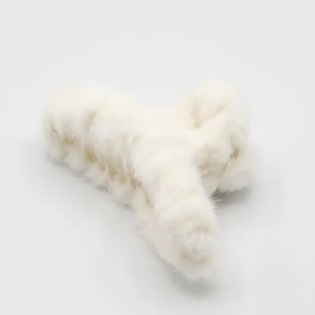 Fuzzy Hair Claw In White