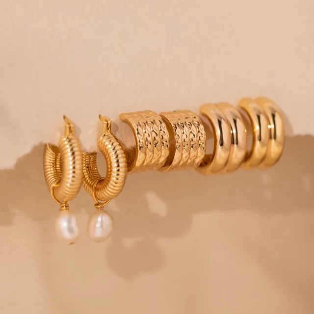 Freshwater Pearl Ribbed Hoops 18k Gold Plated