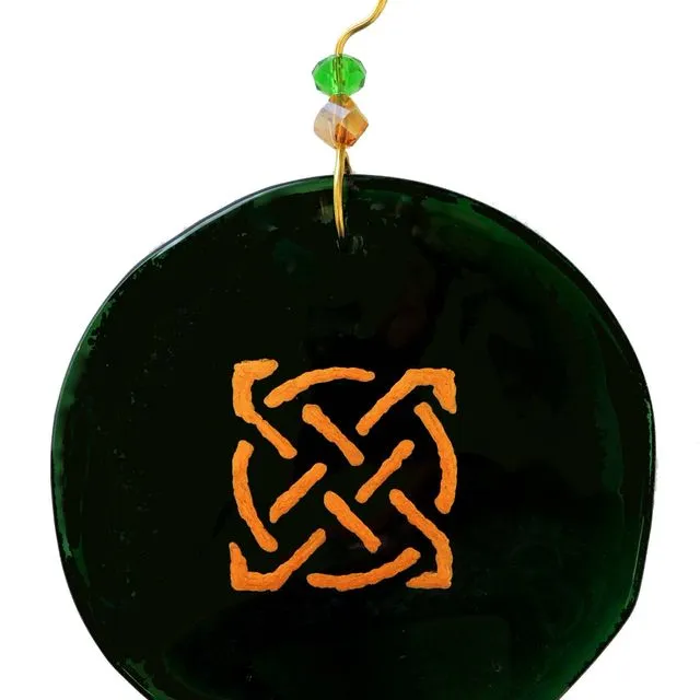 Ornament - Celtic Knot 2, one size: 2" - 4" - Assorted Green Glass