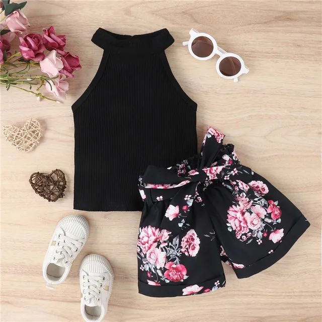 Girls Sleeveless Halterneck Vest And Floral Printed Shorts Two Pieces Suits