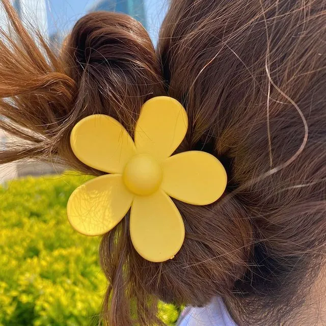 Solid Flower Shape Hair Claw Clip-LIGHT YELLOW
