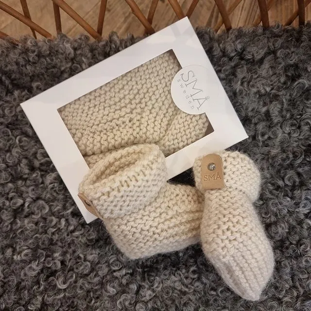 HAND KNITTED BABY BOOTIES - NATURAL WHITE