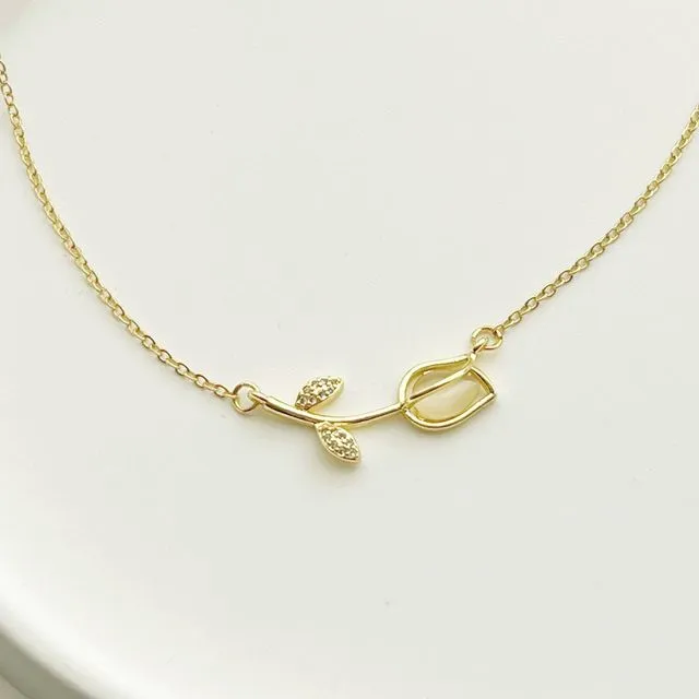 Tulip Flower Shape Cat Eye Crystal Gold Chain Necklace
