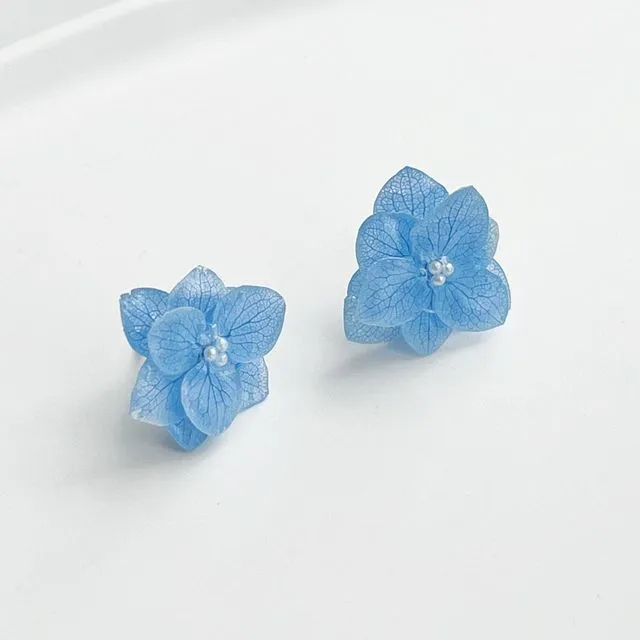 Blue Violet Hydrangea Earrings - Dried Flower Studs Earrings, Blue