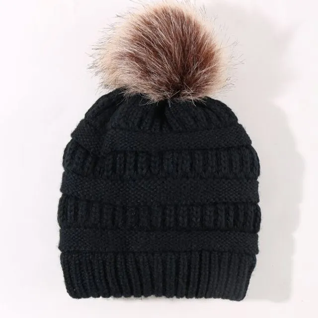 Solid Color Fur Ball Knitted Beanies Hats - BLACK