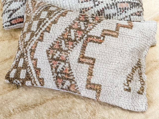Vintage Beni Pillows - offwhite with texture, soft pink