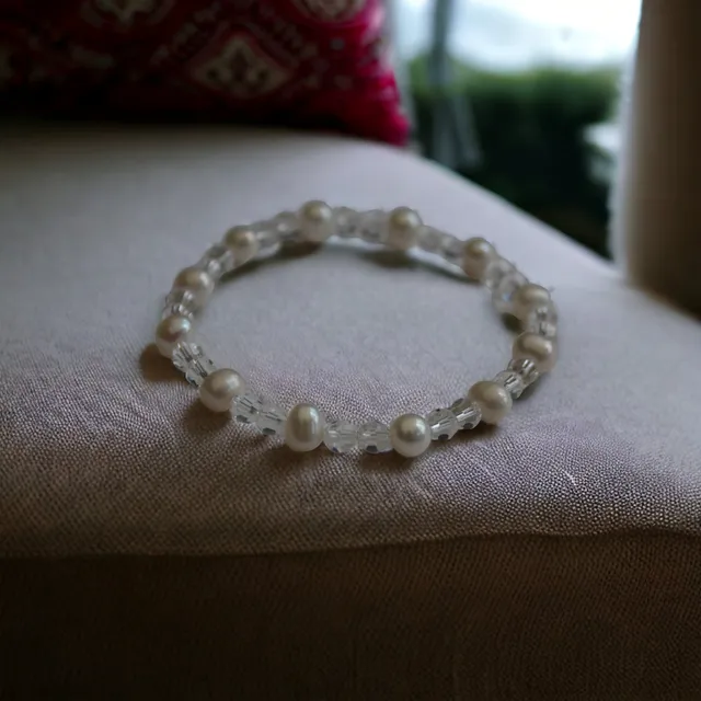 Freshwater Pearl with Serenity Crystals Bracelet