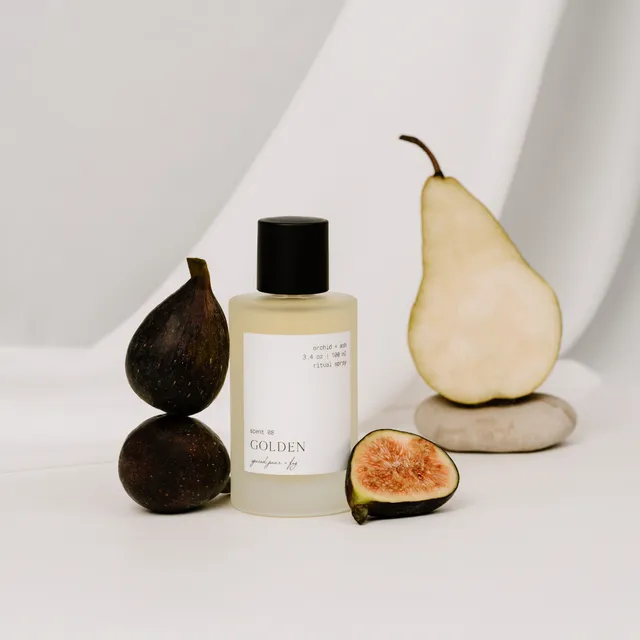 Spiced Pear + Fig all-natural room + linen spray |  GOLDEN