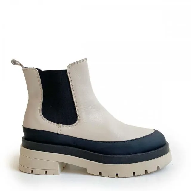 Nathan chelsea boots white