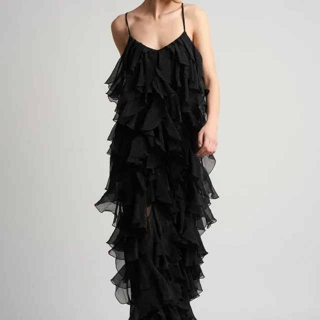Long dress with silk ruffles and open back