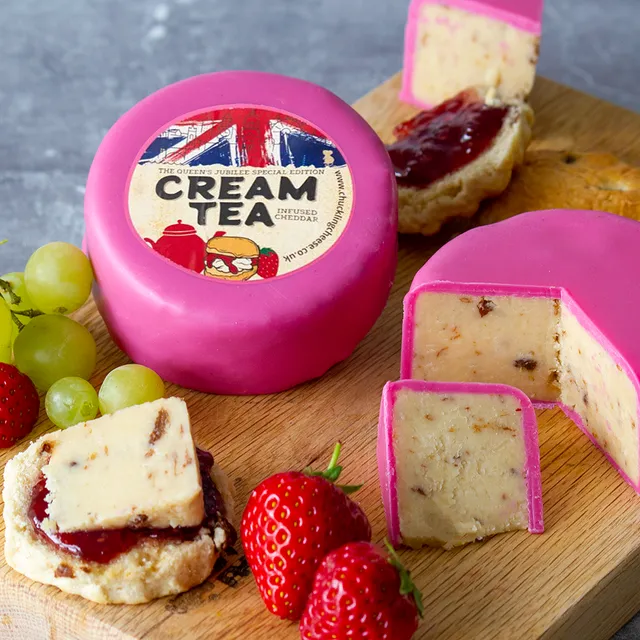 Special Edition Cream Tea Flavoured Cheddar Cheese Truckle 200g