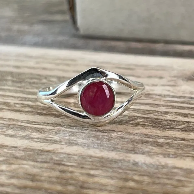 Size 8 Indian Ruby
