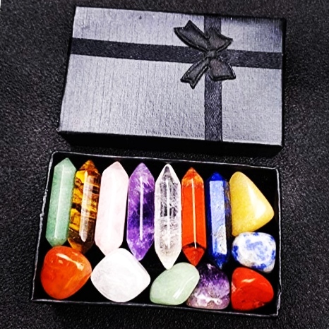 Premium Healing Crystals Kit in Gift Box - 7 Chakra Set Tumbled Stones, 7 Chakra Stone Set Meditation Stone