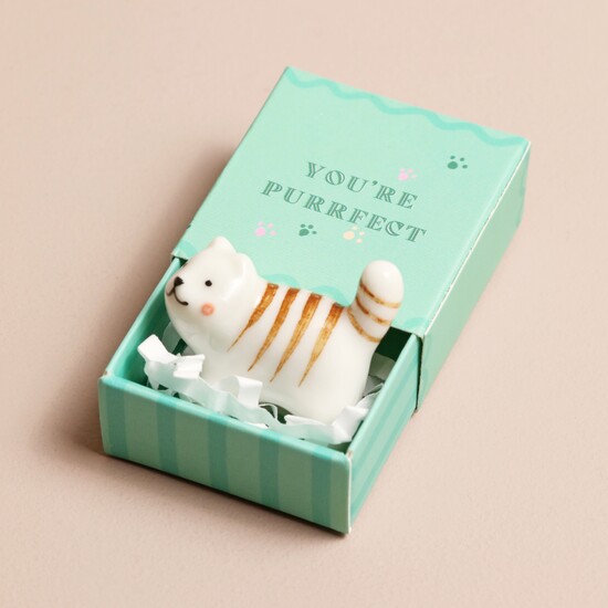 67451	Tiny Matchbox Ceramic Cat Token