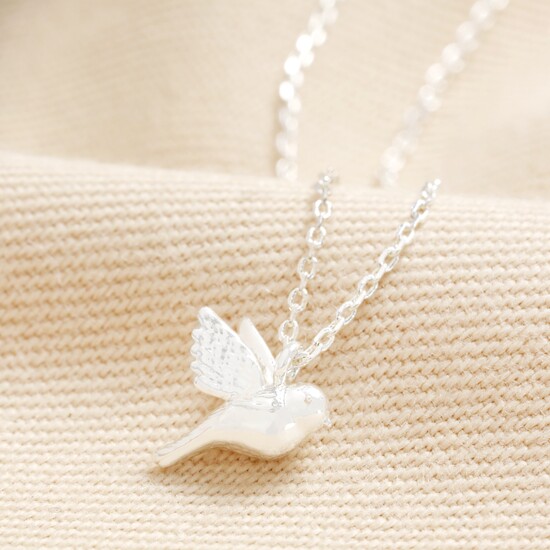 68776	Delicate Bird Pendant Necklace in Silver