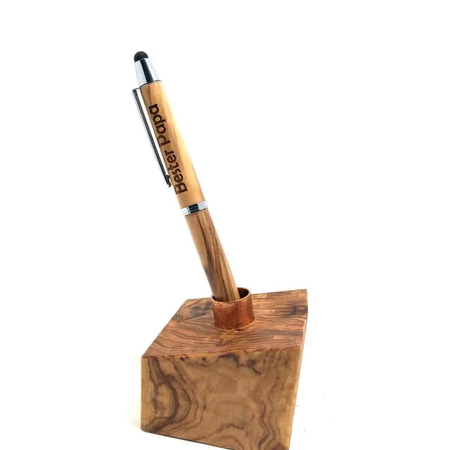 Slanted pen holder with HENRI biros made of olive wood