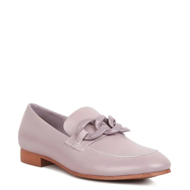 Merva Chunky Chain Leather Loafers In Lilac
