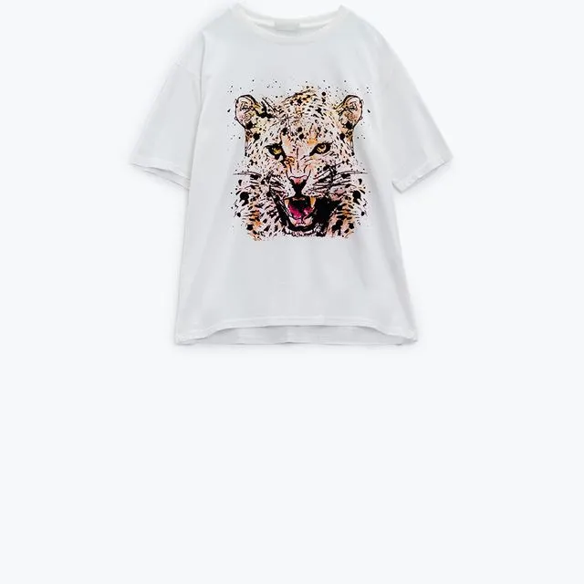 WHITE OVERSIZED T-SHIRT WITH TIGER DESIGN ON THE FRONT