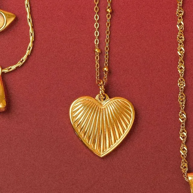 Amora 18K Gold Dainty Heart Necklace