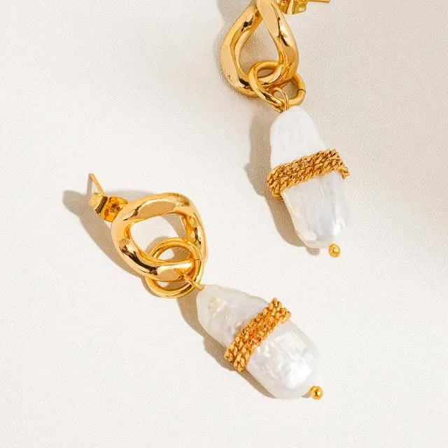 Euphoria 18K Gold Natural Baroque Pearl Earrings