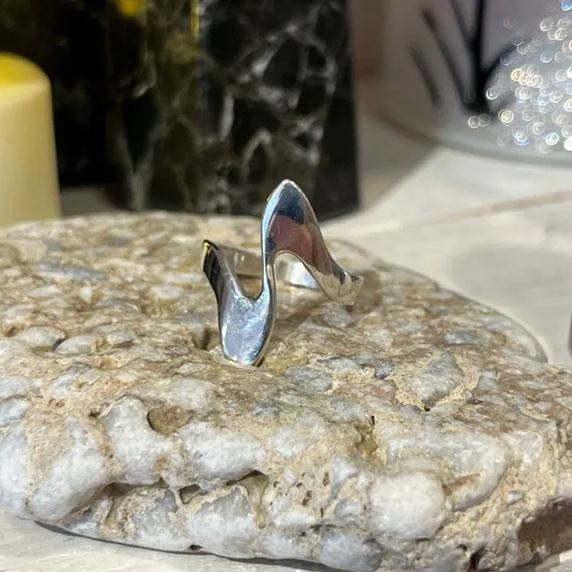 Silver bolt ring