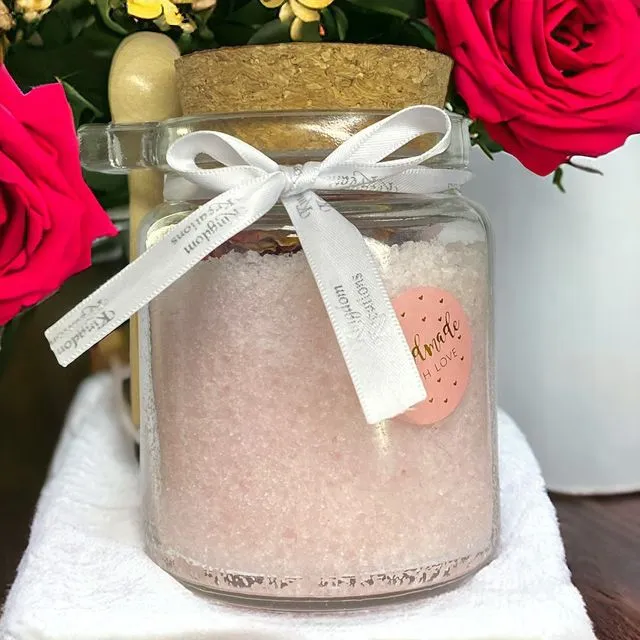 Natural Tea Rose Bath Salts with Rose Petals on top - 225g
