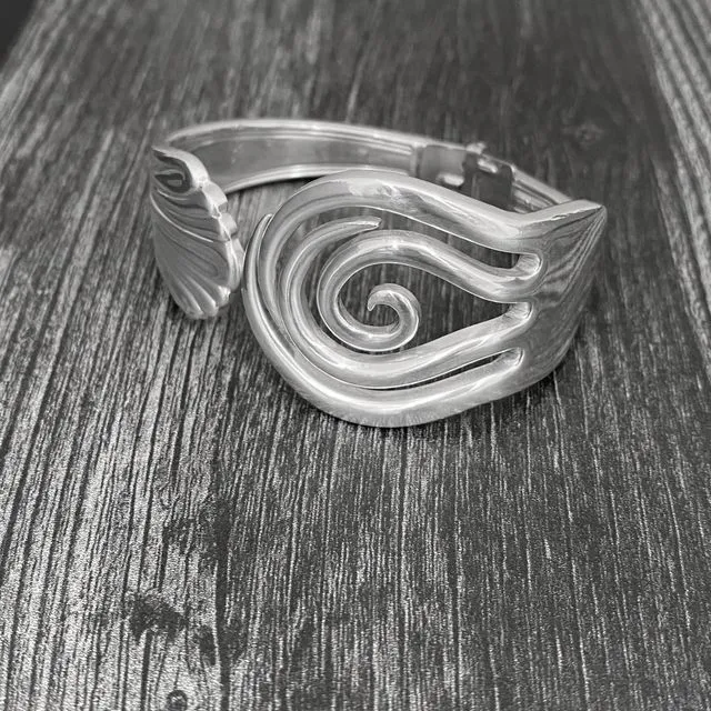 Eye Catching Silver Fork Bracelet with Spiral Tines