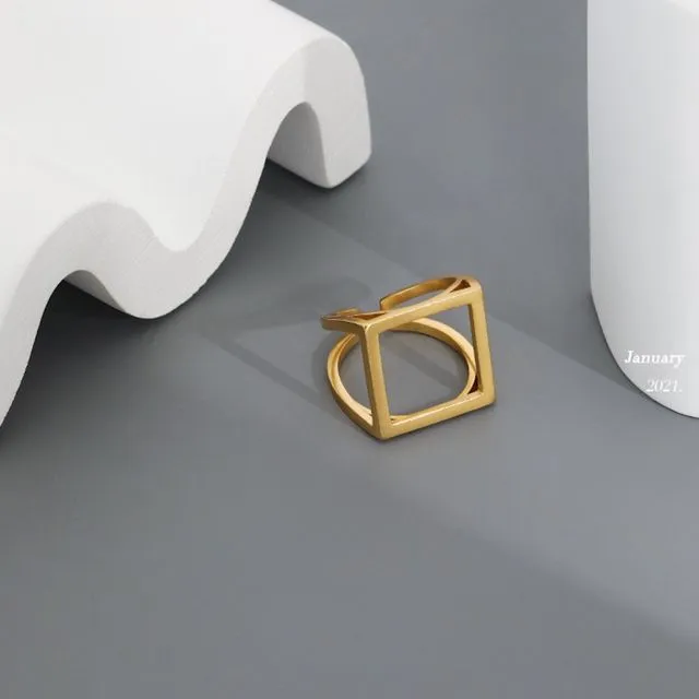 Gold vermeil bold look square ring