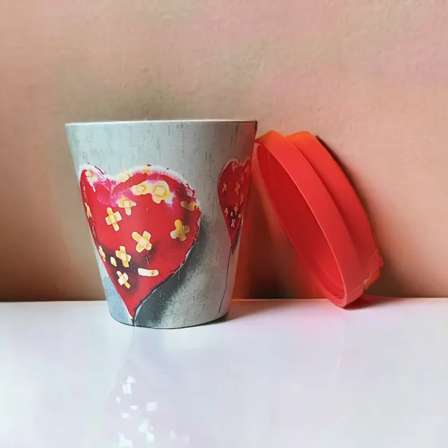 Banksy Travel Cup in RPET 230 ml - Bandaged Heart