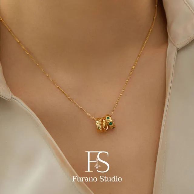 18k Gold Ring-shaped Pendant Necklace; Minimalist Pendant