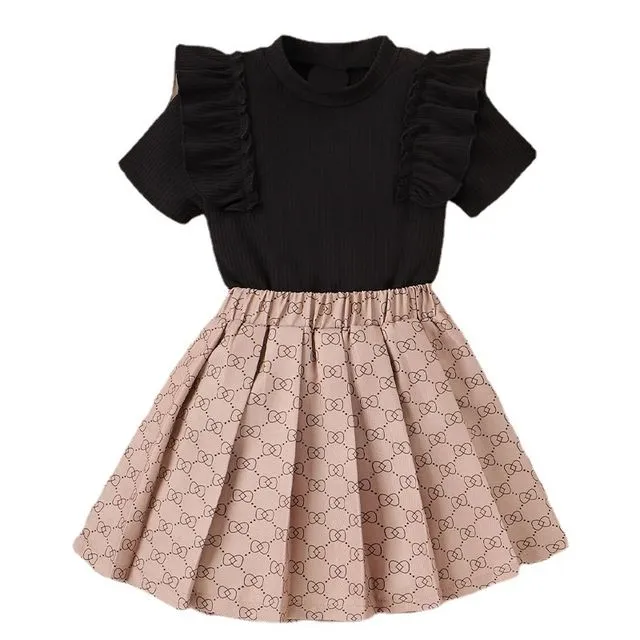 Girls' Two-Piece Set Of Flying-Sleeved Short-Sleeved T-Shirt And Classic Printed Pleated Skirt - BLACK