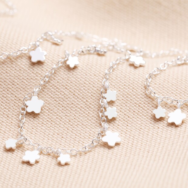 73277-Dainty Flower Charm Necklace in Silver